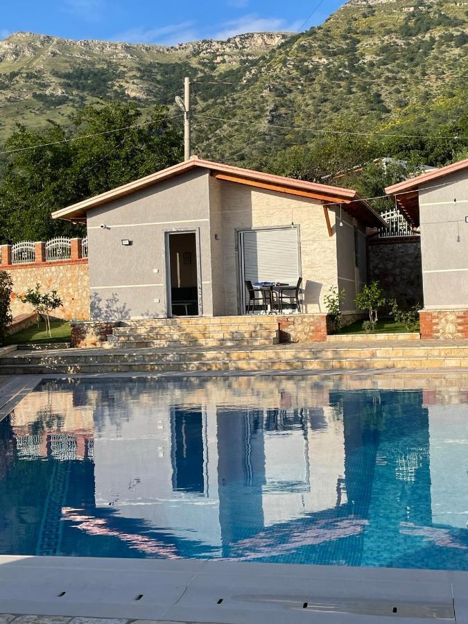 Vila Llano Vlore Bagian luar foto
